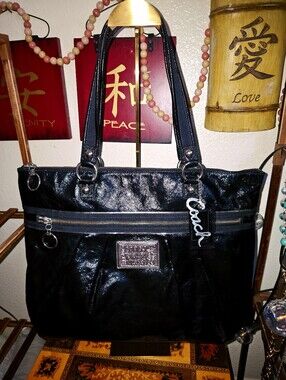 Coach Poppy Daisy Liquid Gloss Tote